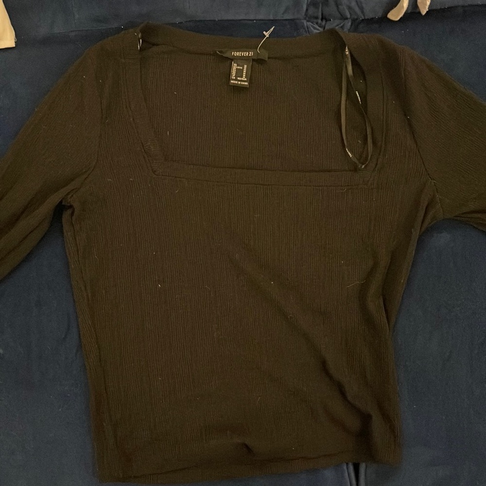 Square neck long sleeve shirt